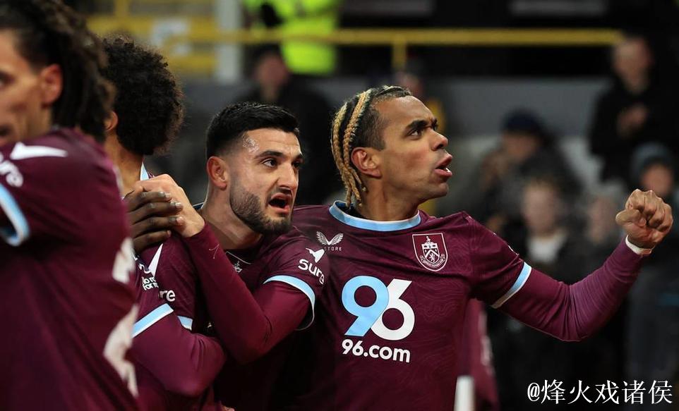 英超-舍什科双响海文乌龙 曼联2-2伯恩利